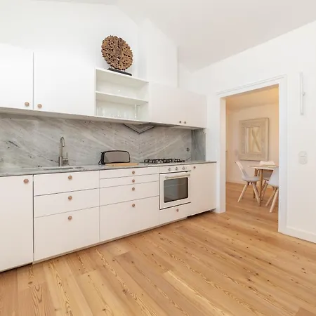 Apartment Unique 2 Bdr In The Heart Of