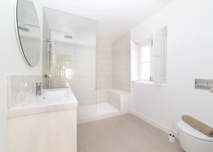 Unique 2 Bdr In The Heart Of Apartamento