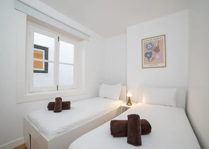 Unique 2 Bdr In The Heart Of Apartament